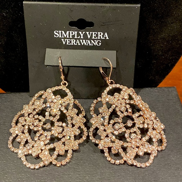 Vera Wang Jewelry - Vera Wang NWT Crystal Floral Earrings in Hold Tone